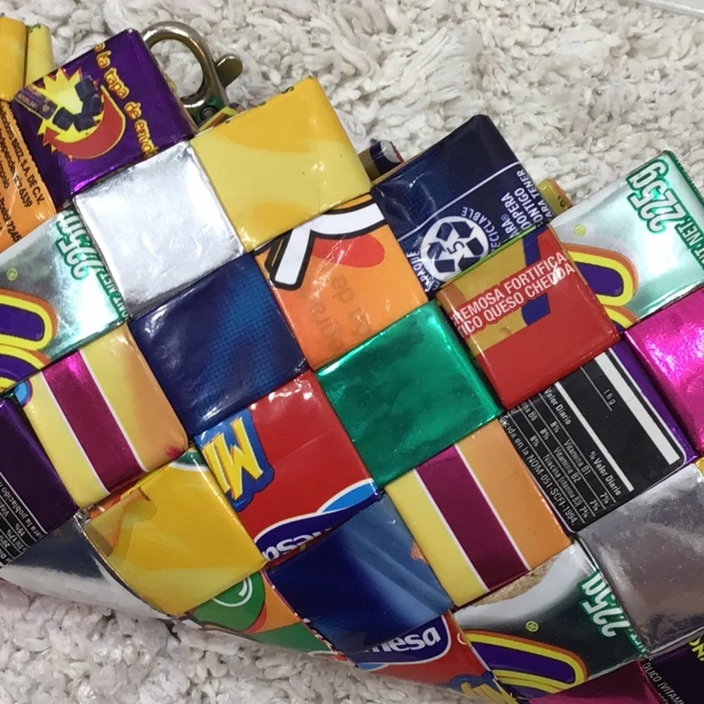 Ecoist eco savvy recycle material wristlet